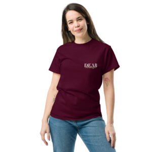 Unisex maroon T-shirt with the message" Dear stranger, keep in mind that small steps still move you forward. You're getting there!"